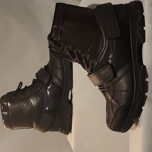 NAUTICA HIKING BOOTS